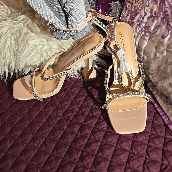 Nude Rhinestone Sandals - Picture 2 of 4